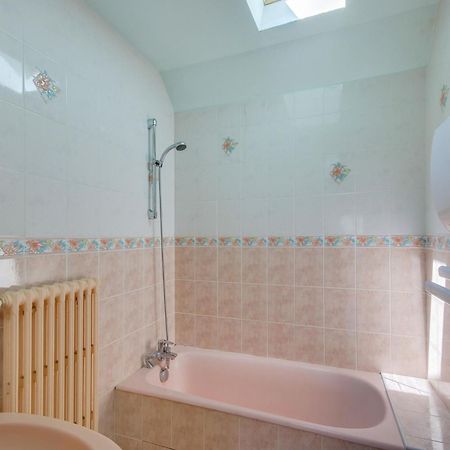 Beautiful Villa In The Parc Des Volcans D Auvergne Vic sur Cere Bagian luar foto
