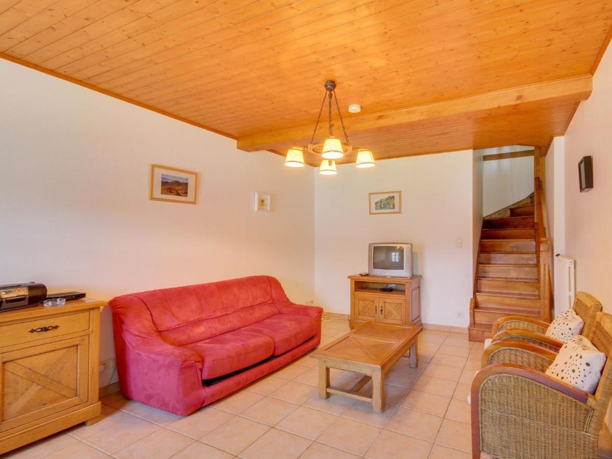 Beautiful Villa In The Parc Des Volcans D Auvergne Vic sur Cere Bagian luar foto