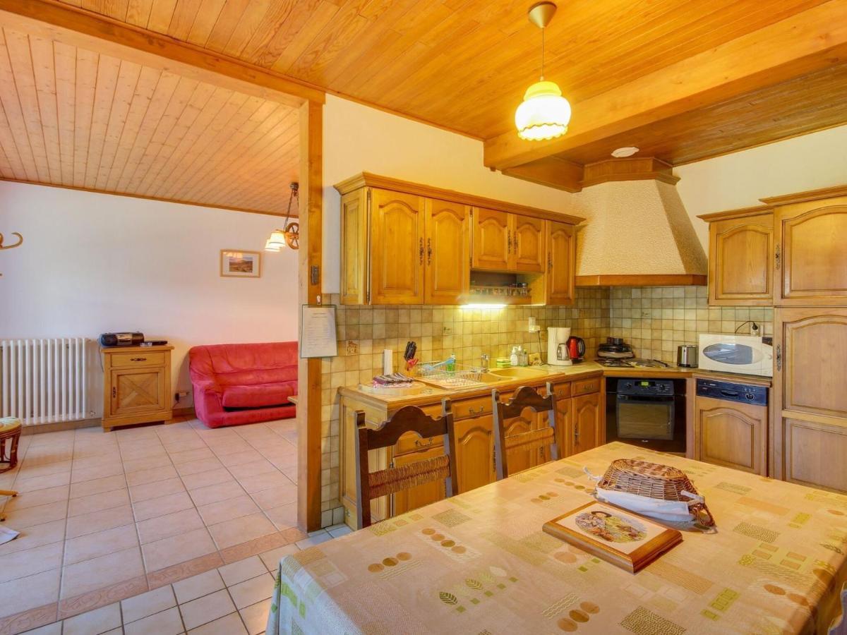 Beautiful Villa In The Parc Des Volcans D Auvergne Vic sur Cere Bagian luar foto