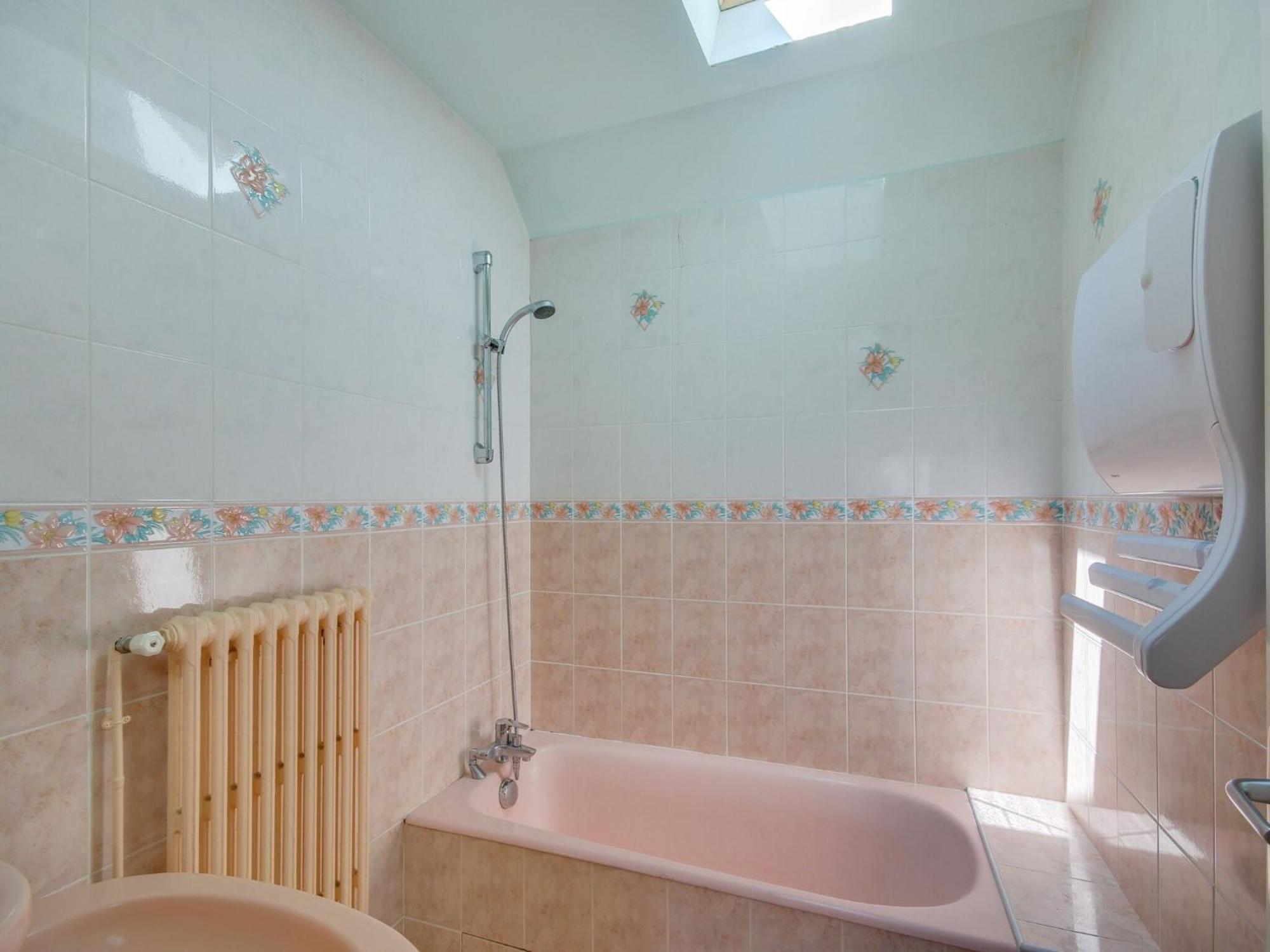 Beautiful Villa In The Parc Des Volcans D Auvergne Vic sur Cere Bagian luar foto